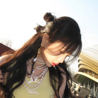 离婚后大少归来前妻双腿跪断了